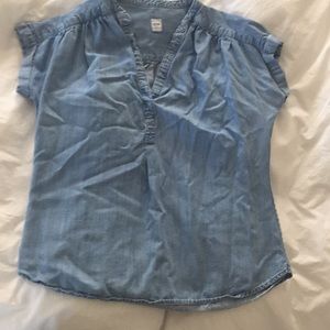 Gap Chambray Short Sleeve Shirt